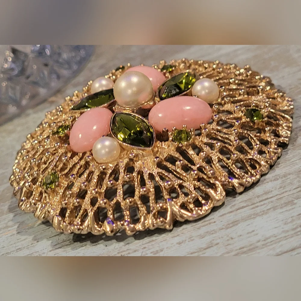 Sarah Coventry goldtone brooch - Picture 3 of 12